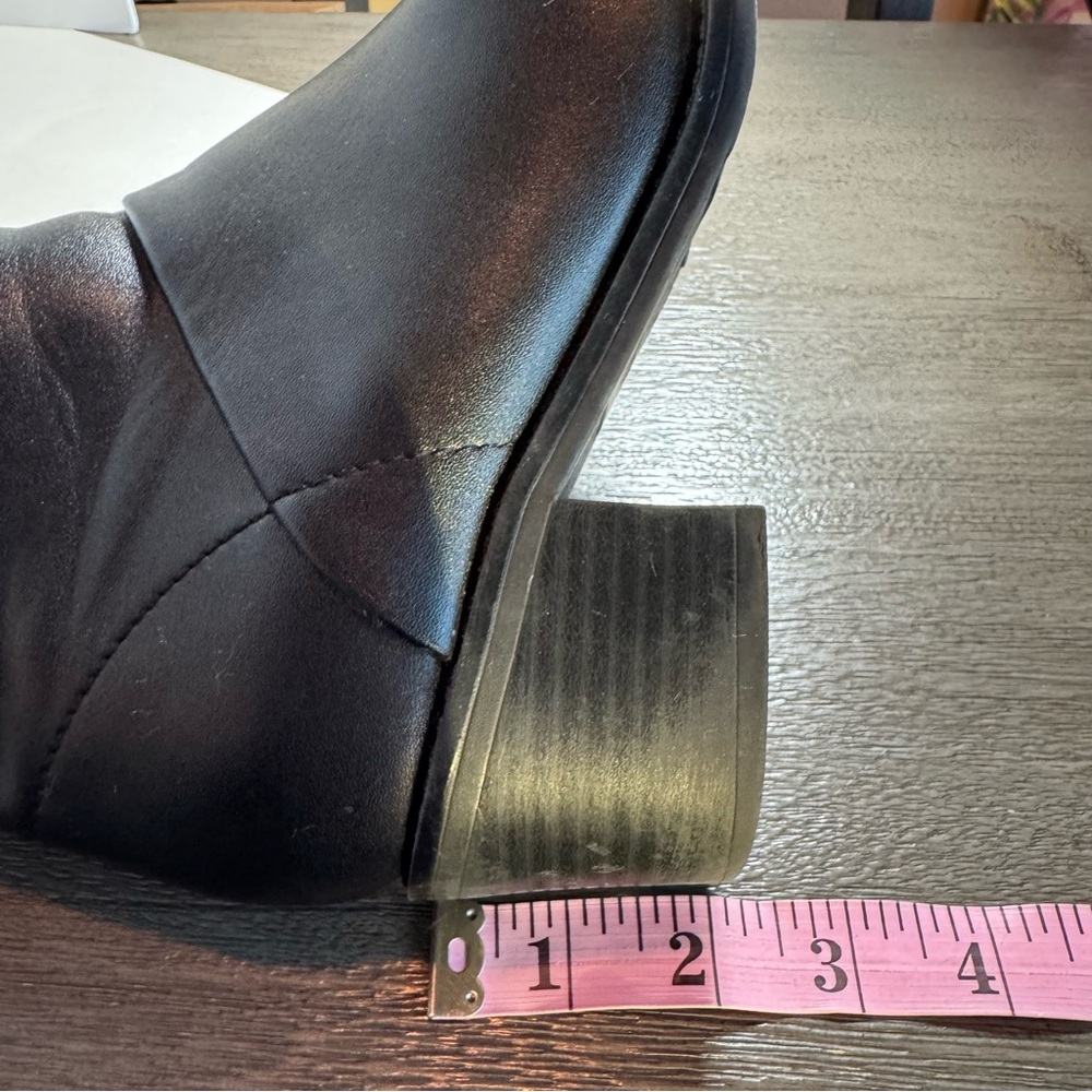Blondo Black Leather Pointed Toe Heeled Boots 7 - Picture 12 of 13